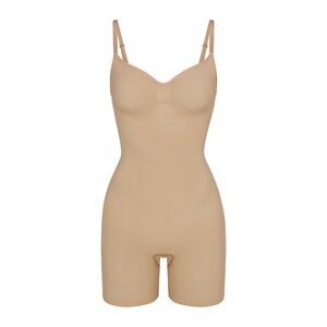 SKIMS Seamless Sculpt Mid Thigh Bodysuit Shapewear NWOT